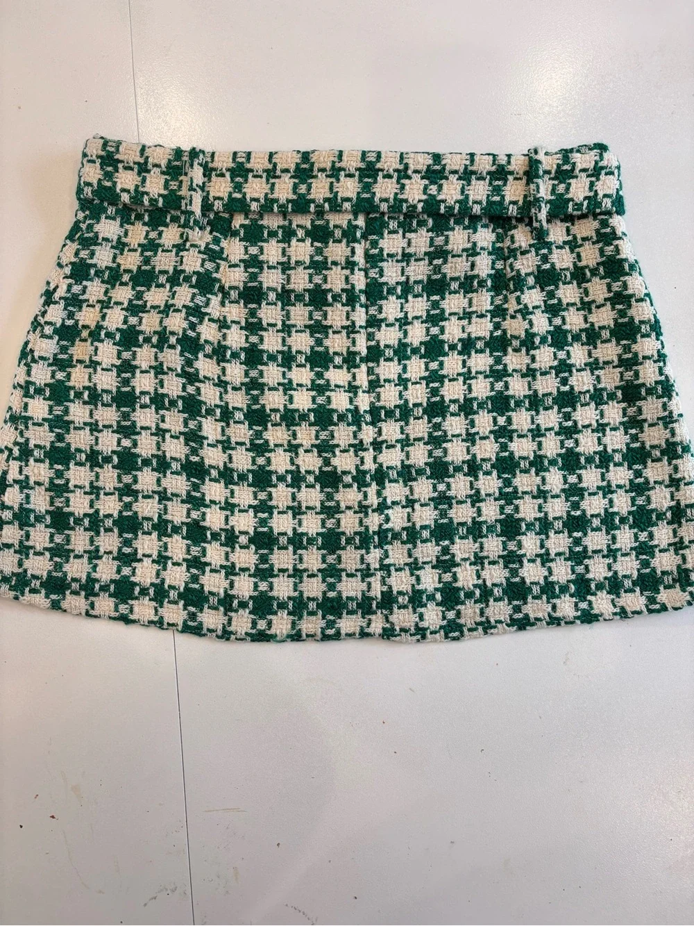 ZARA Green and Cream Houndstooth Tweed Mini Skirt with Eyelet Belt size XL - Picture 4 of 11